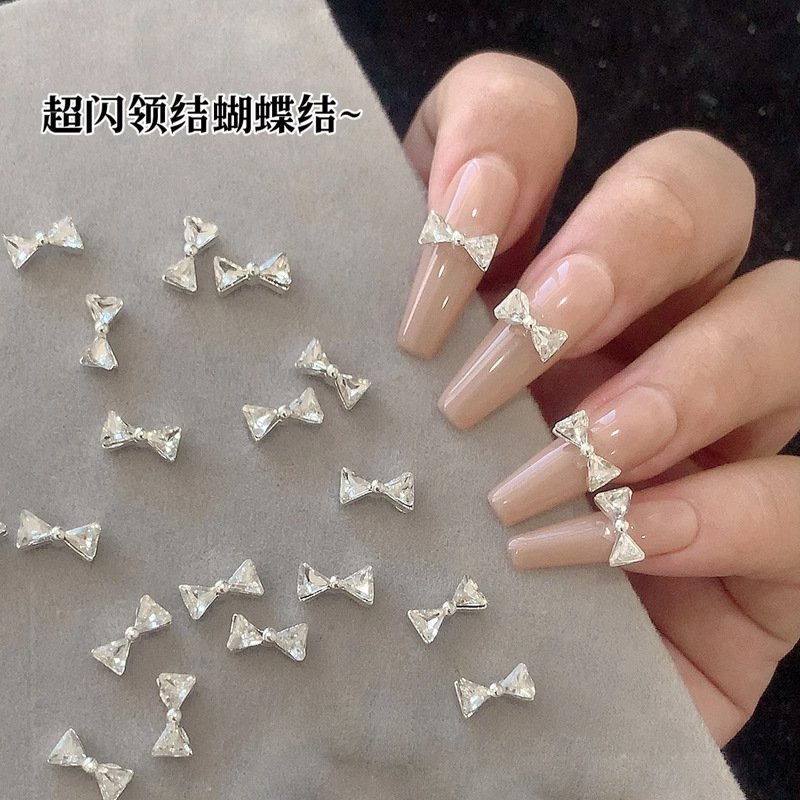 French-Style Bow Nail Art Accessories, Internet-Famous Sparkling Alloy 3D Crystal Butterfly Bowknot Wearable Nail Decorations French-Style Bow Nail Art Accessories, Internet-Famous Sparkling Alloy 3D Crystal Butterfly Bowknot Wearable Nail Decorations