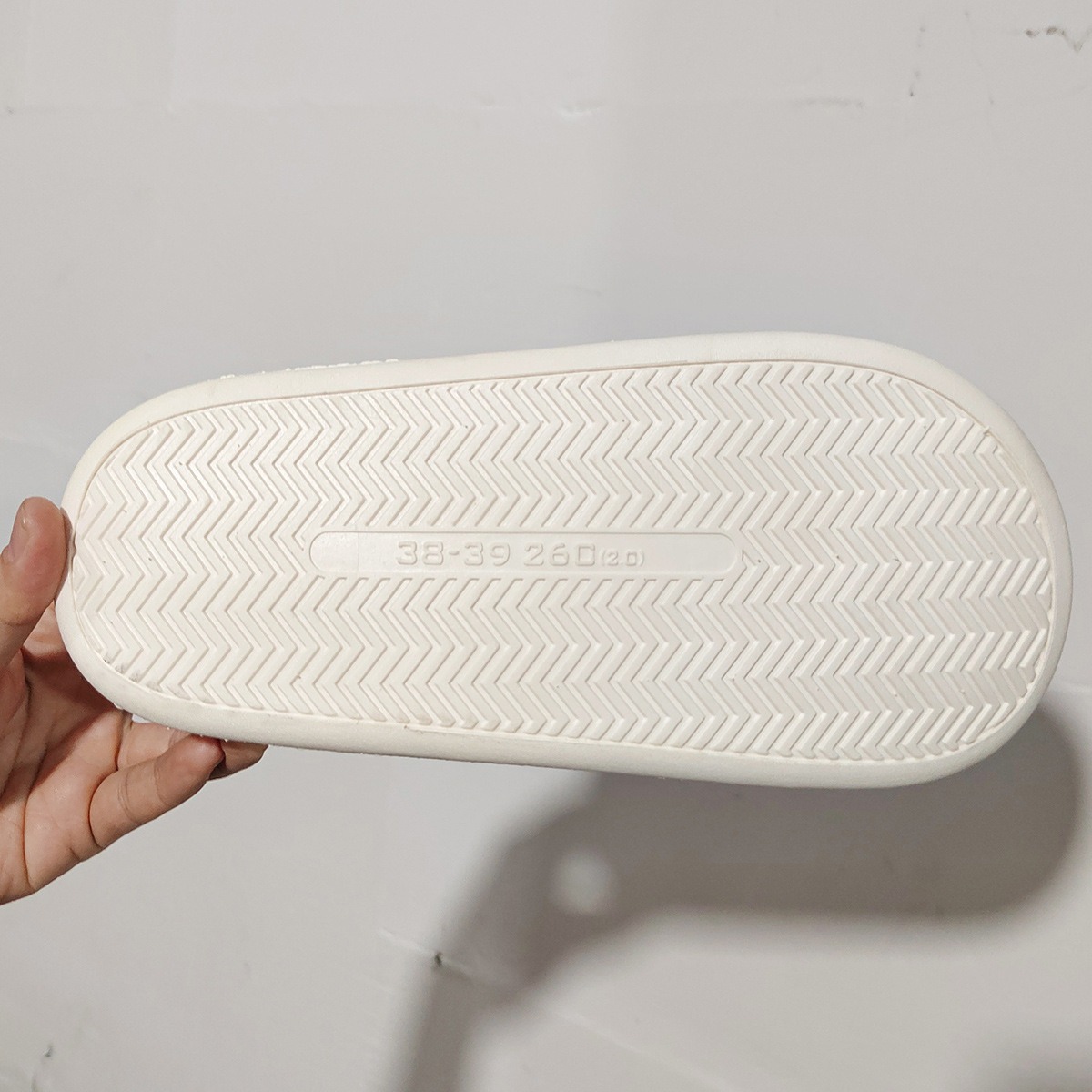 New spotted plush slippers at home comfortable warm bun head non-slip plus fleece thick couple cotton slippers_voghion.com