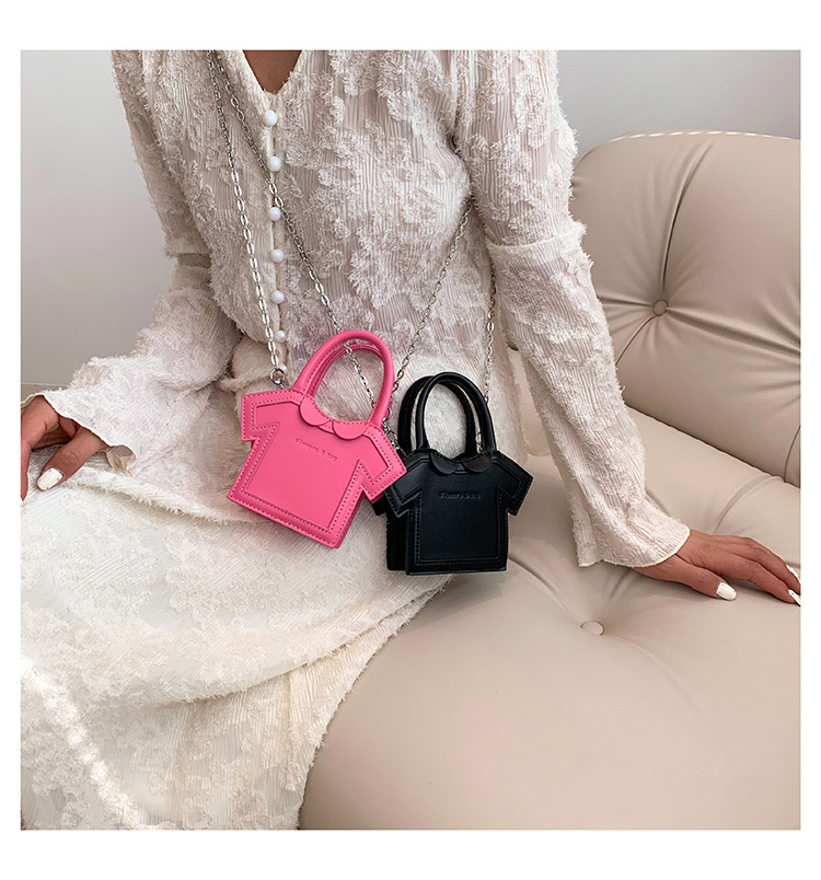 Women's Pu Leather Solid Color Clothes Cute Square Magnetic Buckle Handbag Crossbody Bag display picture 8