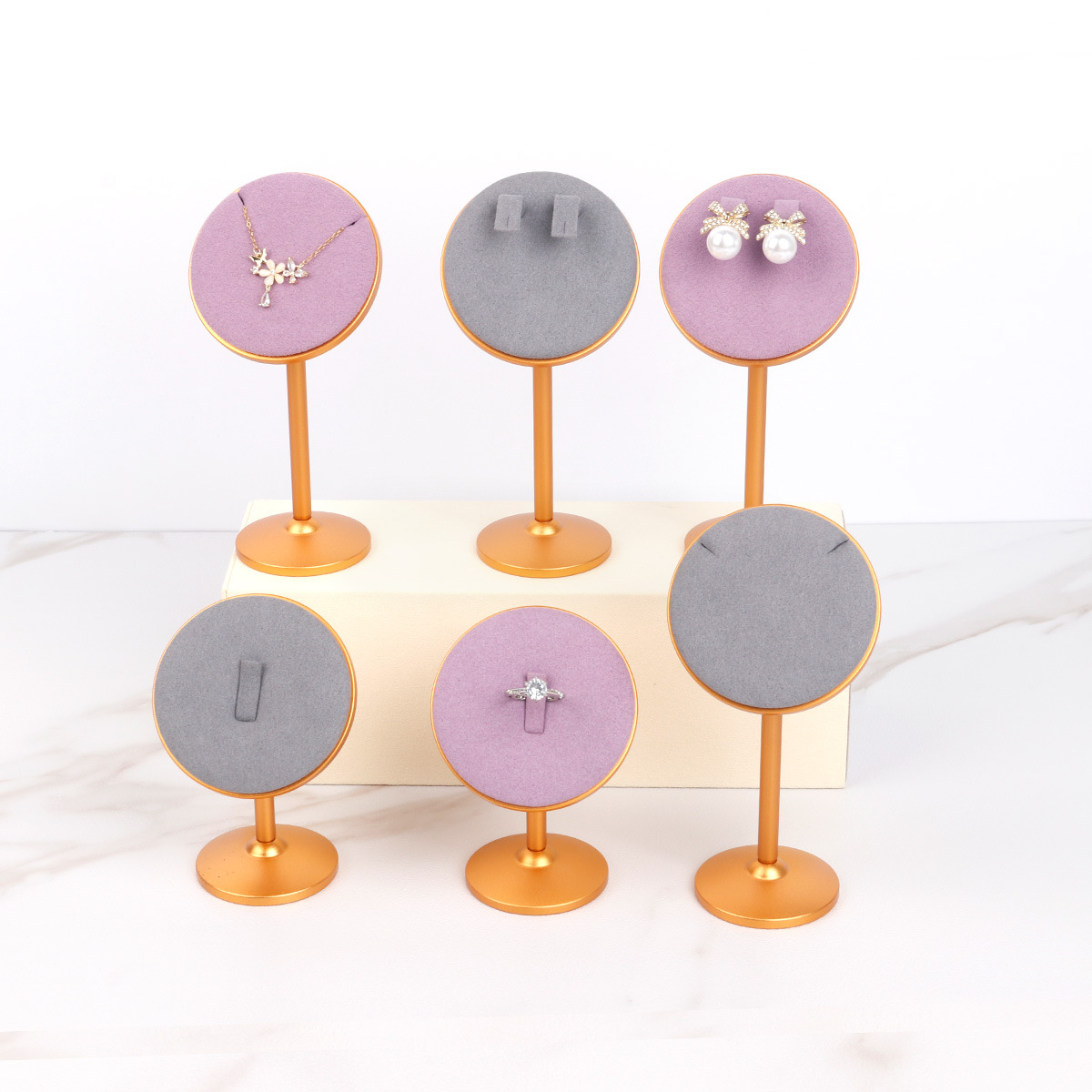 �����ߵ�Բ���鱦��Ӽҳ���������ָչʾ�ܰڼ����γ��е��߶���