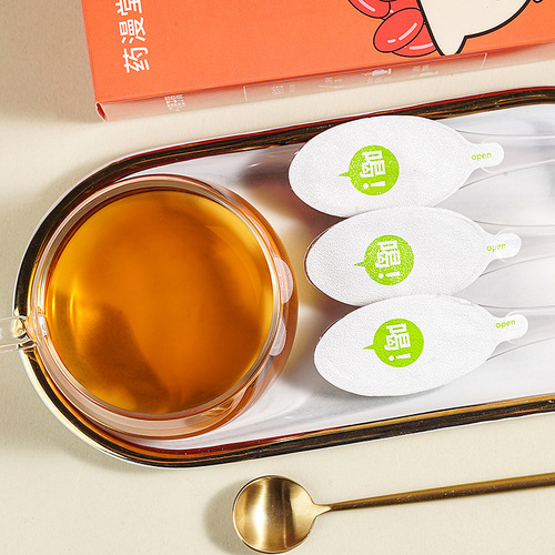 A scoop of Junzi Cream, Ginseng and Huangjing Cream, Schisandra and Goji Berry Concentrated Ancient Method Slow-Cooked Tonic Nourishing Cream