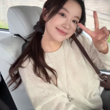 现货2025冬季新款韩版mo*oha藤姐同款慵懒风圆领套头长袖针织衫女