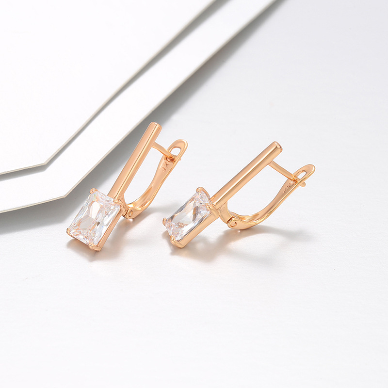 Xuping aretes de gemas artificiales cuadrados geométricos retrógrados botones de orejas rusos temperamento simple D botones de orejas