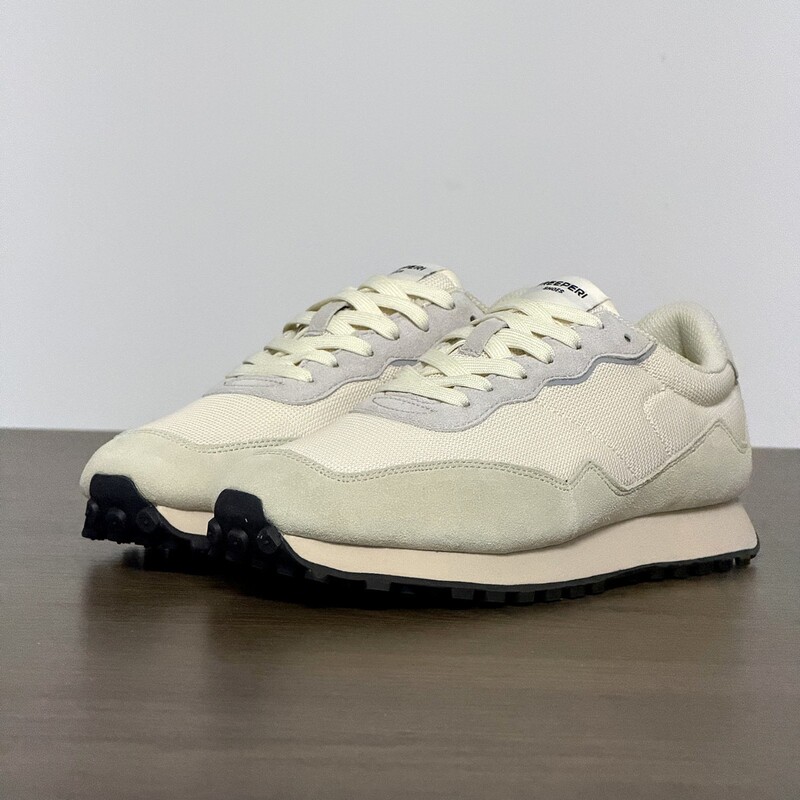 Physical Store Men's Fashion Boutique Old Money Style Retro Casual Thick-Soled Sneakers Design Breathable Shoes Men's Jogging Shoes