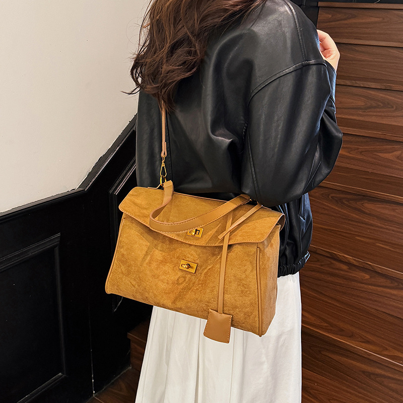 Bolsa de mano esmerizada transfronteriza alta sensación de bolso especial para mujeres otoño y invierno 2025 nuevo estilo universal bolso de hombro bolso de viaje