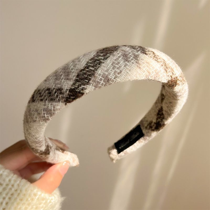 2024 nuevo estilo coreano de invierno y otoño tela de lana trenzada de alto cráneo alto alto ancho borde banda de cabello mujer cabeza de tocado universal