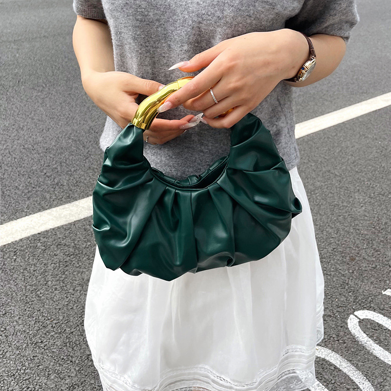 Nuevo bolso de color sólido PU bolso de nube popular bolso de moda plegado nicho de diseño bolso de mano temperamento bolsa de cena de dama