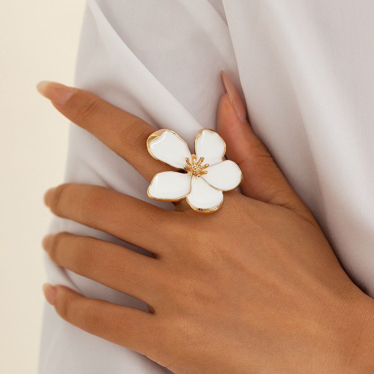18g Weight Rings Classification Holiday, Party Occasion Iron Material Flower Pattern Women's Gender Enamel, Plating Design Exaggerated Style Exaggerated Flower Iron Enamel Plating Women's Rings 28
