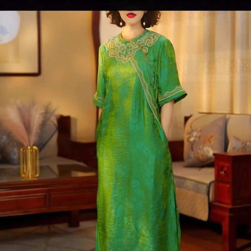Rayon Satin 2025 Summer New Chinese Style Cheongsam Embroidered Long Elegant Dress for Women in Green New Chinese Style