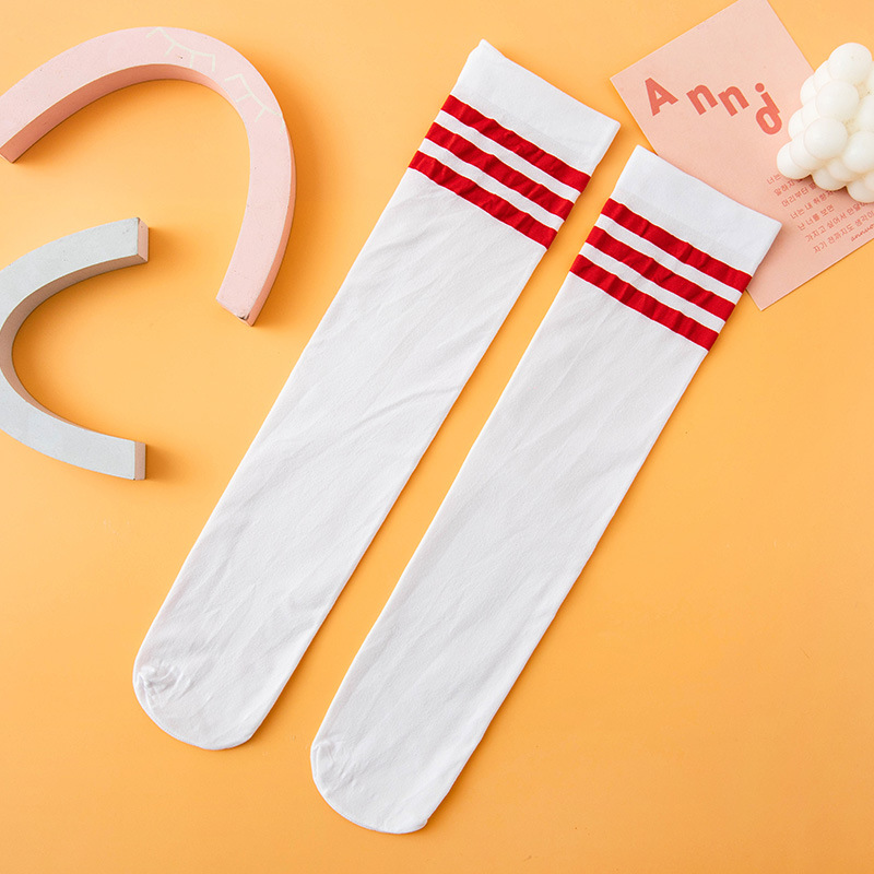 Red bar on white background