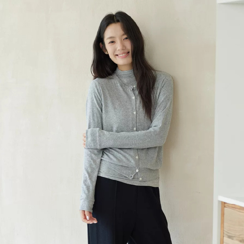 Autumn/Winter 2026 new collection: women's cashmere cardigan, soft and comfortable, suitable for layering, basic style, elastic, with button closure