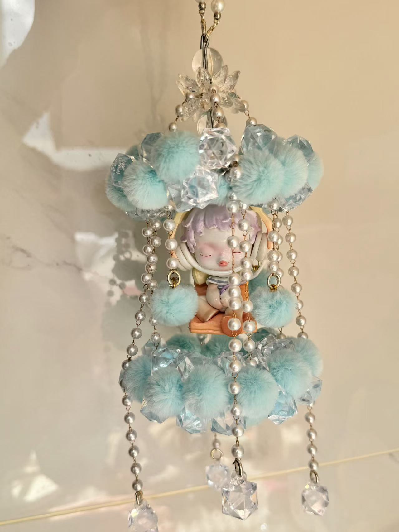 盲盒车挂 抖音直播拆盲盒车载装饰香妃毛球重工车挂泡泡码特成品