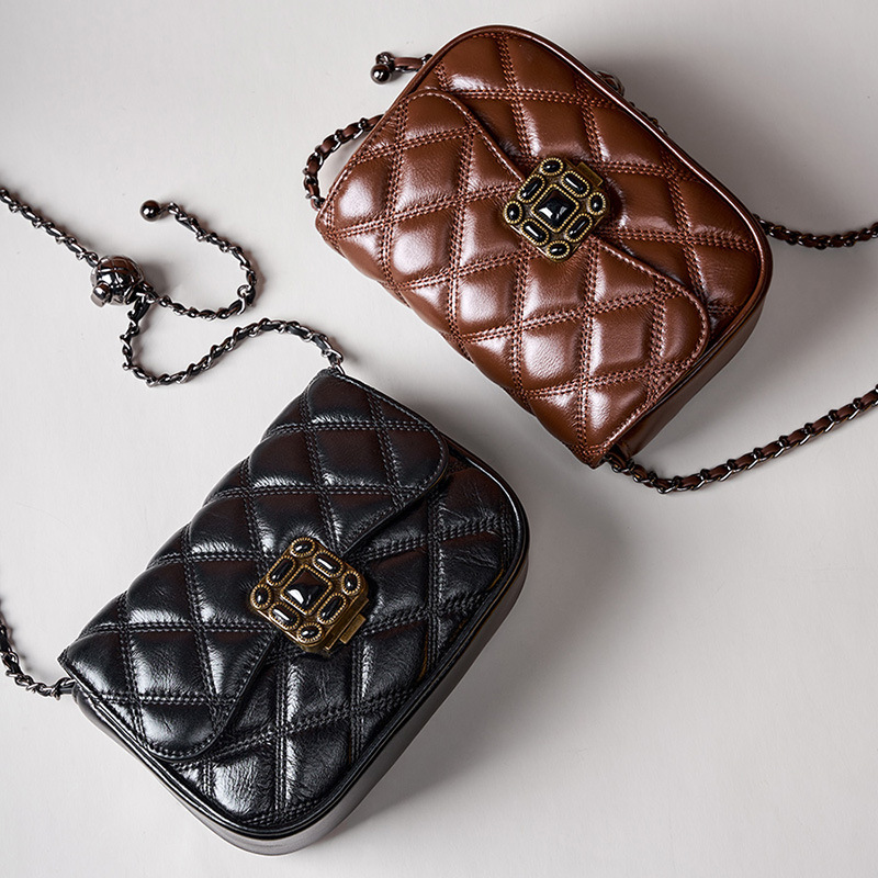 Luxury Women's Mini Bag 2026 New Trend Fashion Niche Crossbody Bag Quilted Chain Retro Square Bag - Thumbnail 4