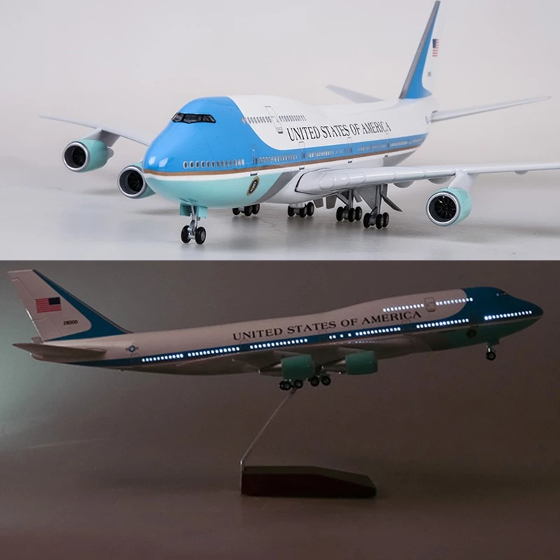 LED 조명이 장착된 바퀴가 달린 항공기 모델 47CM 업그레이드 버전 B747 Air Force One 항공 애호가 수집품