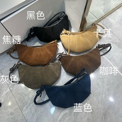 高級感のある牛の角のカバンのレトロな砂の皮のネットの赤い爆発のギョーザのカバンのファッションの百合のわきの下のカバンの片肩の斜め掛けの女性
