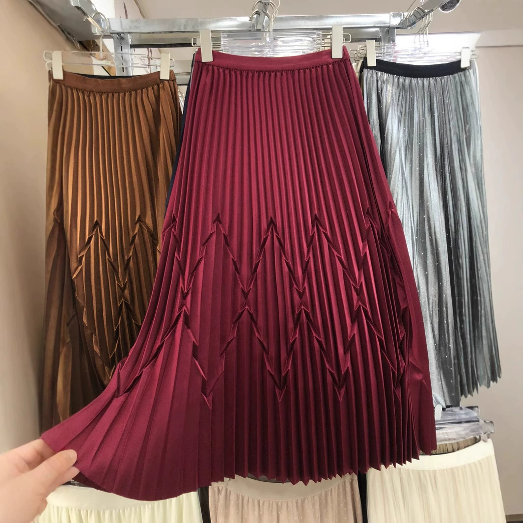 Настоящий снимок весны 2025 года, новый стиль, стерео саржевая плиссированная универсальная юбка А-силуэта с высокой талией средней длины для женщин