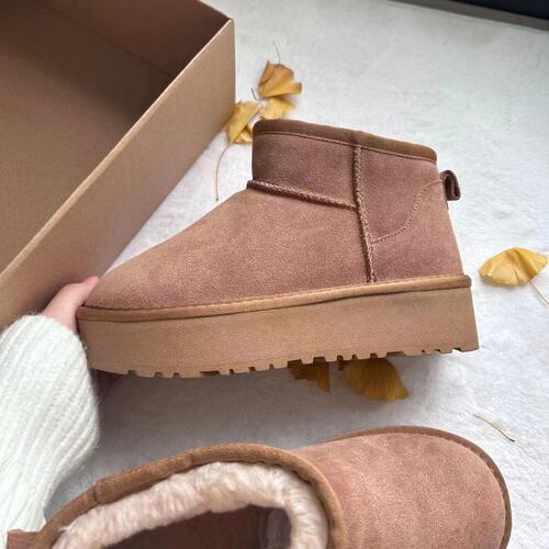 2026 winter velvet thick sole snow boots for women with velvet thick cotton shoes, slip-on casual snow cotton on behalf of delivery