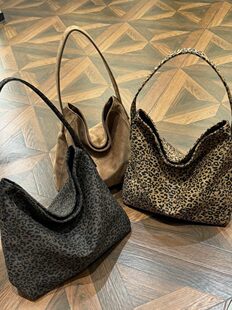 Capacious shoulder bag, demi-season universal one-shoulder bag, shopping bag