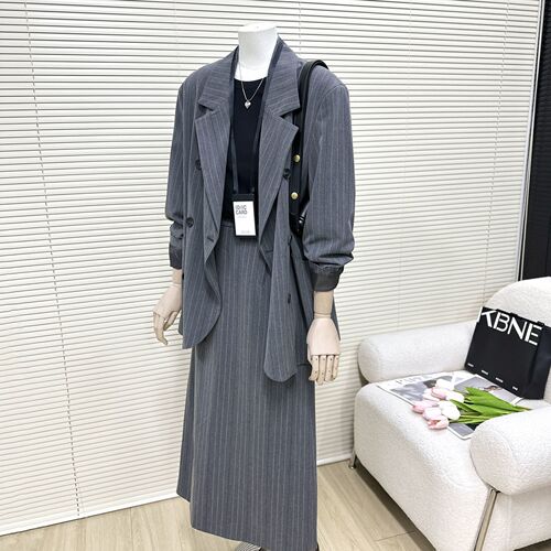 Women's Spring New Korean Style Grey Tonal Suit with Blouse and Skirt Set - Chic and Elegant Outfit