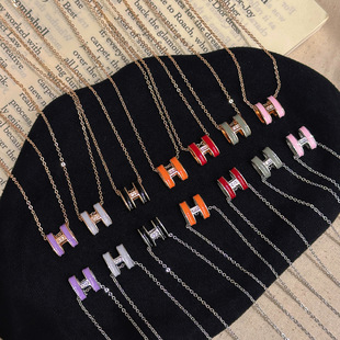 ���uͨ���N�¿���s�p��С���OӋ����H��ĸ��Ů�߼����i���