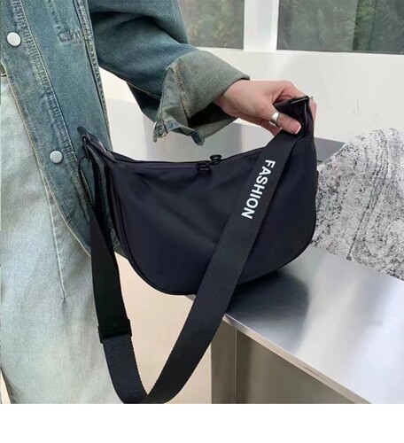 Niche simple cross-body dumpling bag for women new casual sports style Oxford cloth shoulder bag large capacity women's bag