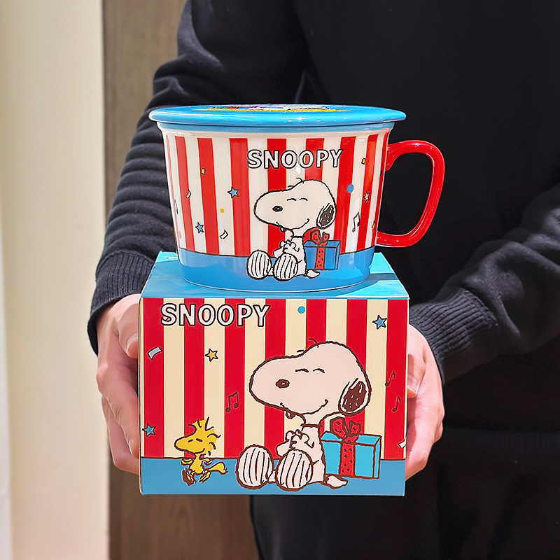Snoopy co-marcado bol de fideos de cerámica, polvo de caracol, bol de microondas, gran capacidad, manejo de una sola oreja, caricatura para mujeres