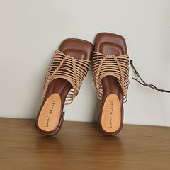 驚鴻一瞥！度假風2024新款柔軟手工編織方頭平底涼鞋女一件代發潮