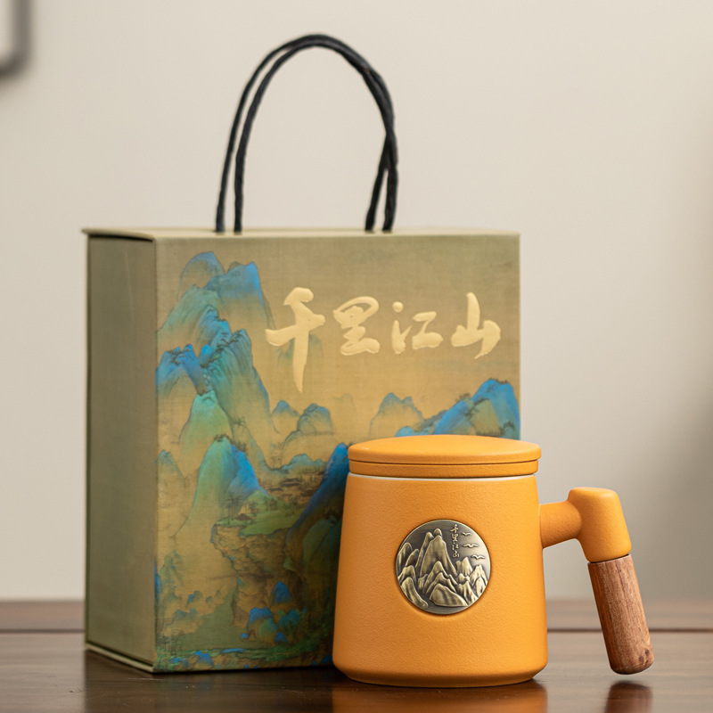 Taza de cerámica en relieve medalla de bronce con tapa caja de regalo taza de café taza de agua empresa regalo de mano tallado logotipo