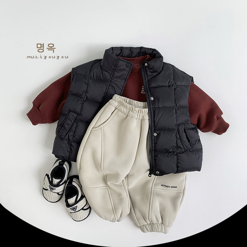 Chalecos de plumón para niños y niñas 2025 invierno nuevo estilo para niños chaleco cálido coreano bebé ropa para niños de moda japonesa y coreana al por mayor