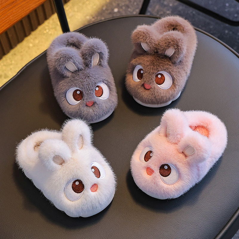 2025 nuevos zapatillas de algodón de invierno para niños y niñas antideslizantes para niños pequeños y medianos en el hogar zapatillas de algodón cálidas