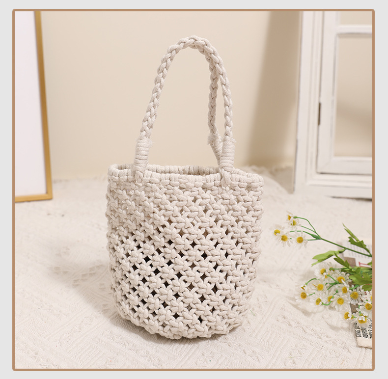 Women's Small Polyester Solid Color Vintage Style Round Open Bucket Bag display picture 5