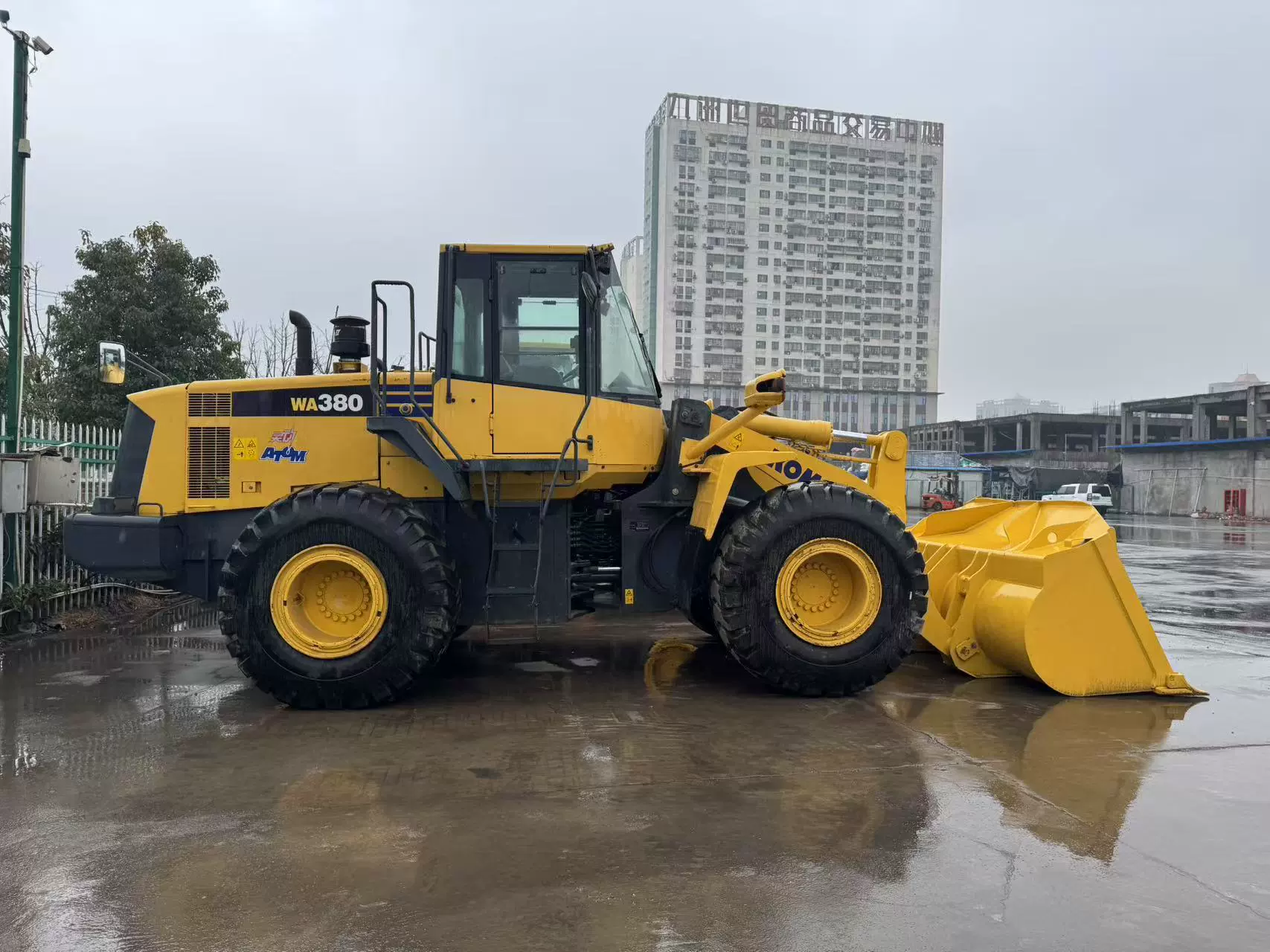 Продается б/у погрузчик - б/у погрузчик Komatsu 380 - б/у погрузчик Komatsu 470 - гарантия качества