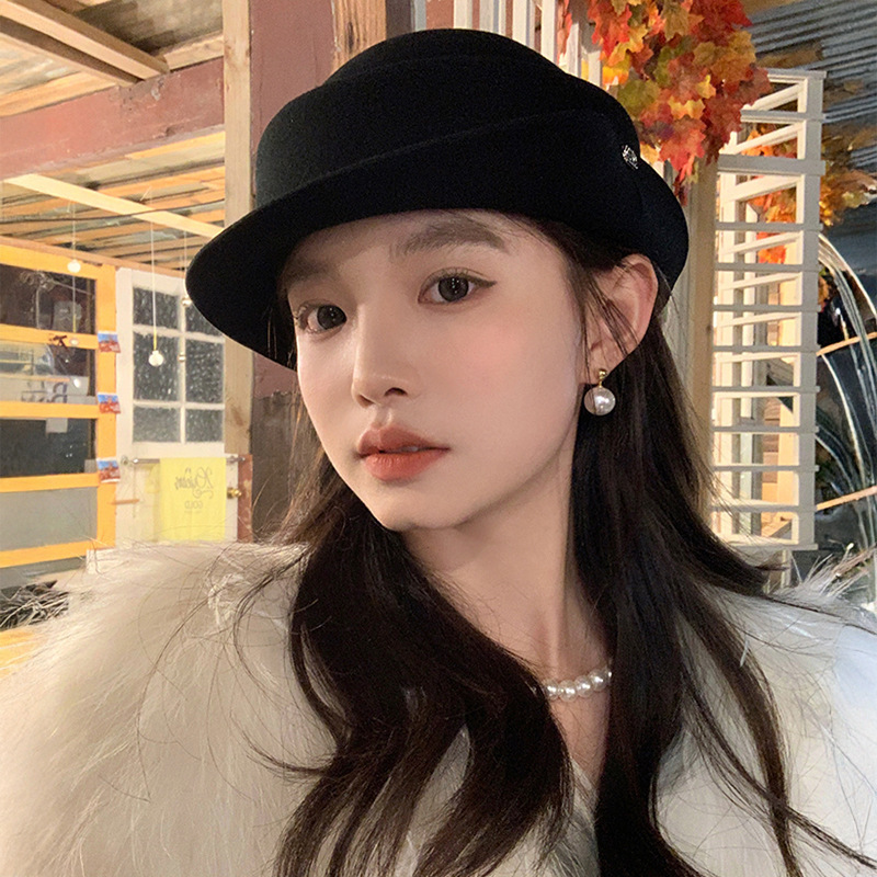 Hepburn estilo elegante sombrero de lana de invierno mujeres temperamento alto sentido sombrero de pescador de punto caliente sombrero de oro universal