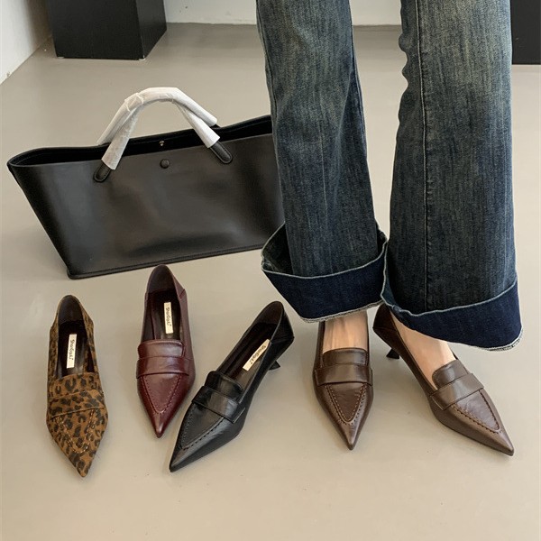 Demi-season elegant casual shoes English style pointed-toe made of…