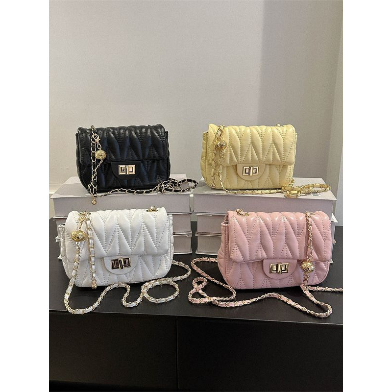 Fashion Bags for Women 2023 New Fashion Simple Style Small Square Bag Foreign Style Embroidered Quilted Chain Shoulder Crossbody Bag