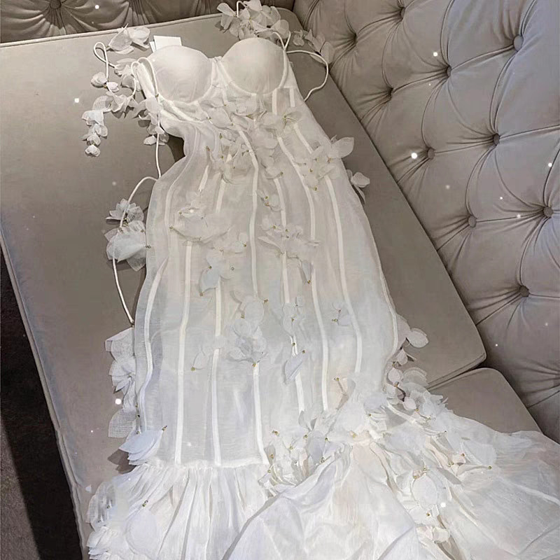 Summer white three dimensional small design dress