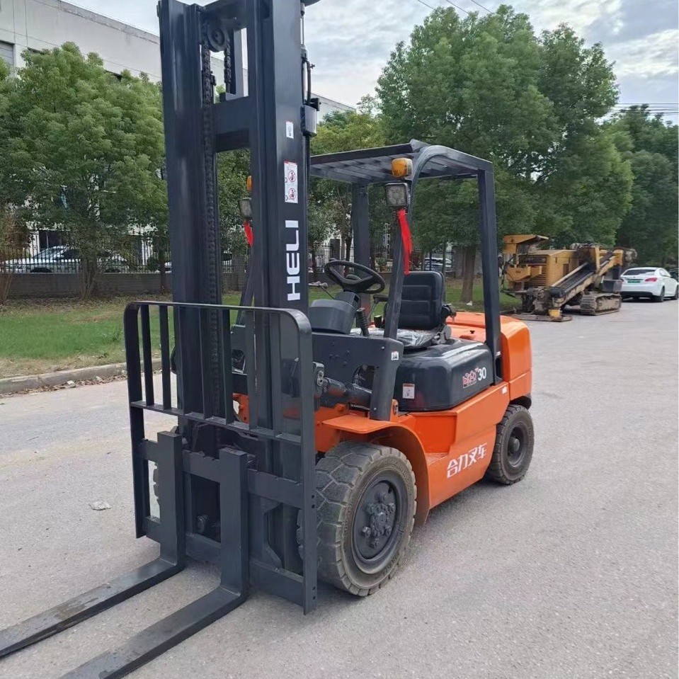 2024 vehículo de pérdida de 3 toneladas de segunda mano carretilla elevadora de fuerza resultante elevada 4 metros pórtico