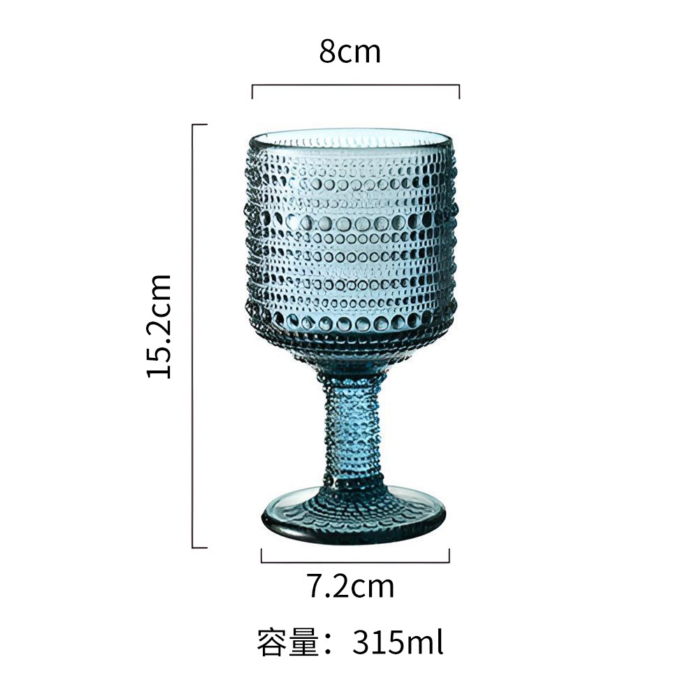 Bote de vino con cuentas azules