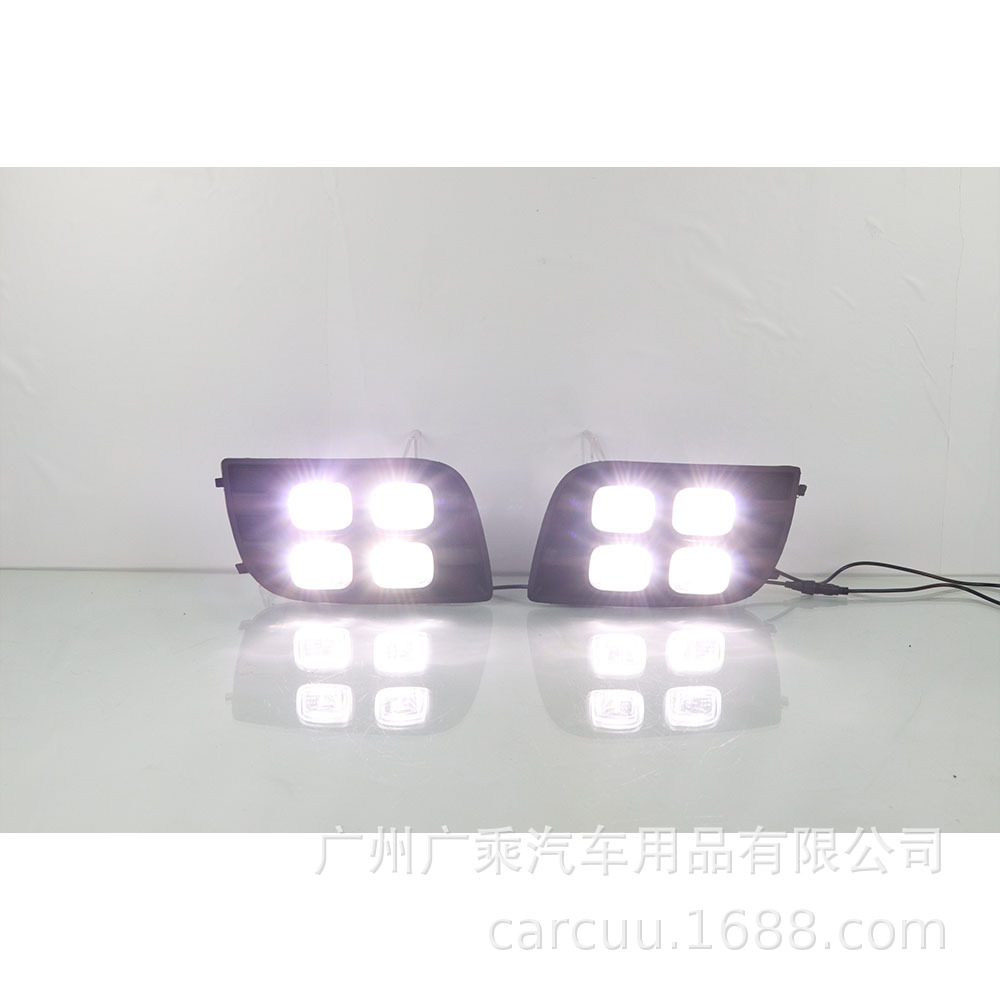 Aplicable a 07-17 Toyota Sequoia luz diurna cuatro ojos · LED de dos colores luz diurna de niebla transformación