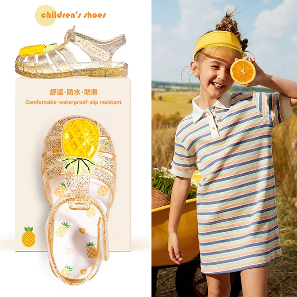 Girls Sandals Summer Princess Style 2024 Summer New Children's Beach Shoes Baby Baotou Jelly Shoes Crystal Shoes