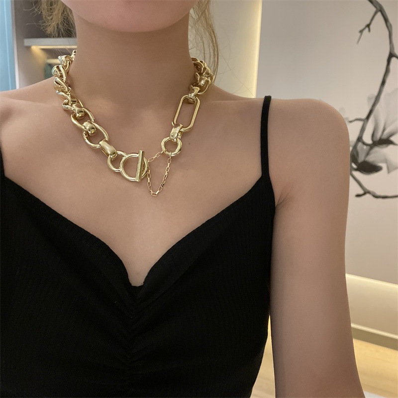 Fashion Thick Chain Ot Buckle Necklace display picture 4