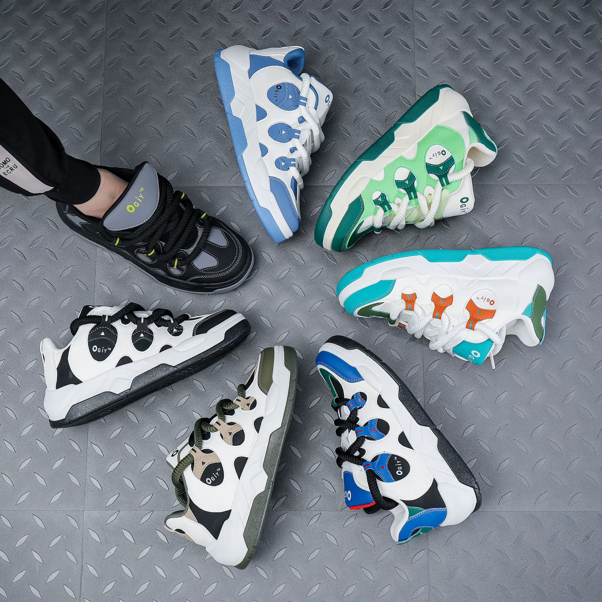 Трансграничная внешняя торговля взрывные модели 2025 новая мужская обувь новая повседневная спортивная повседневная кроссовка взрывная обувь C329