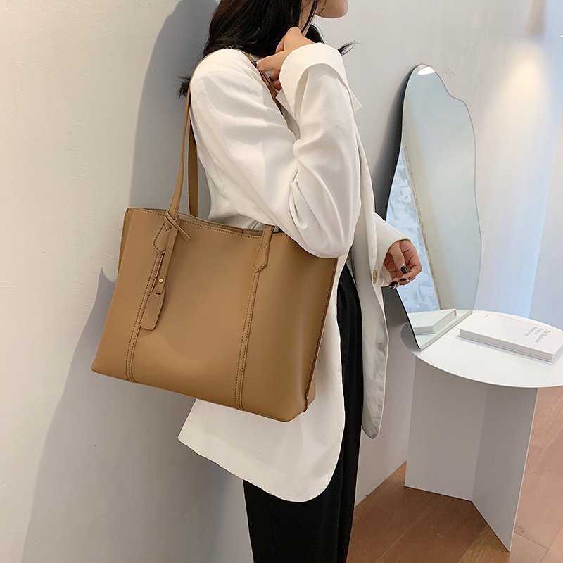 Bolso de gran capacidad mujer 2025 nuevo bolso de moda de alta gama bolso de hombro para viajar al trabajo con bolso portátil