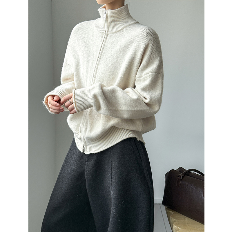 Juzhi Autumn and Winter New Stand-Up Collar Zipper Cardigan Women's Thickeneded High-Neck Pure Color Sweater Women's Lazy Style Knitted 982