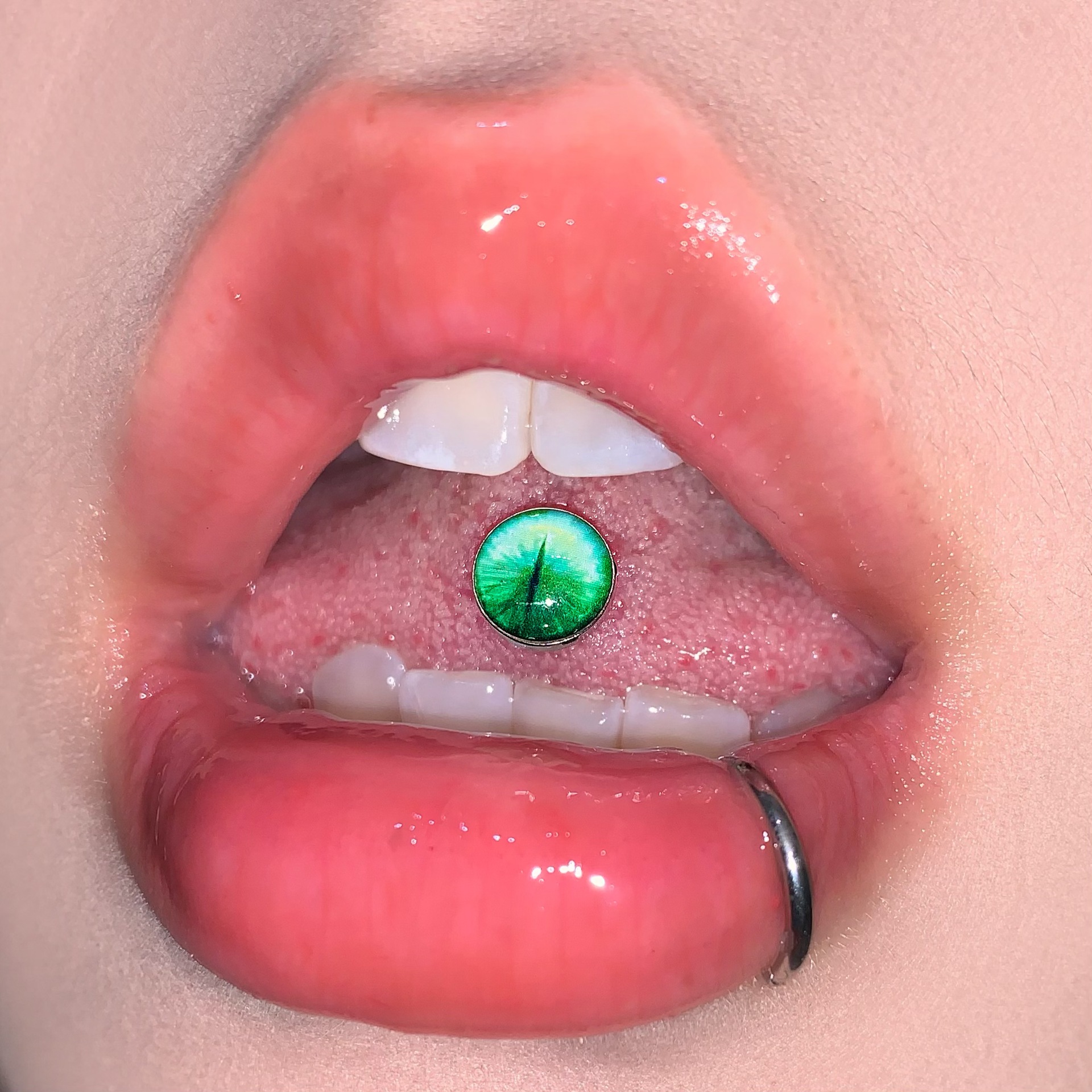 Fanhua Blue Faint Dye Coated 16G 18mm Tongue Barbell Steel Titanium External Thread Tongue Ring Piercing Jewelry Wholesale detail image 10