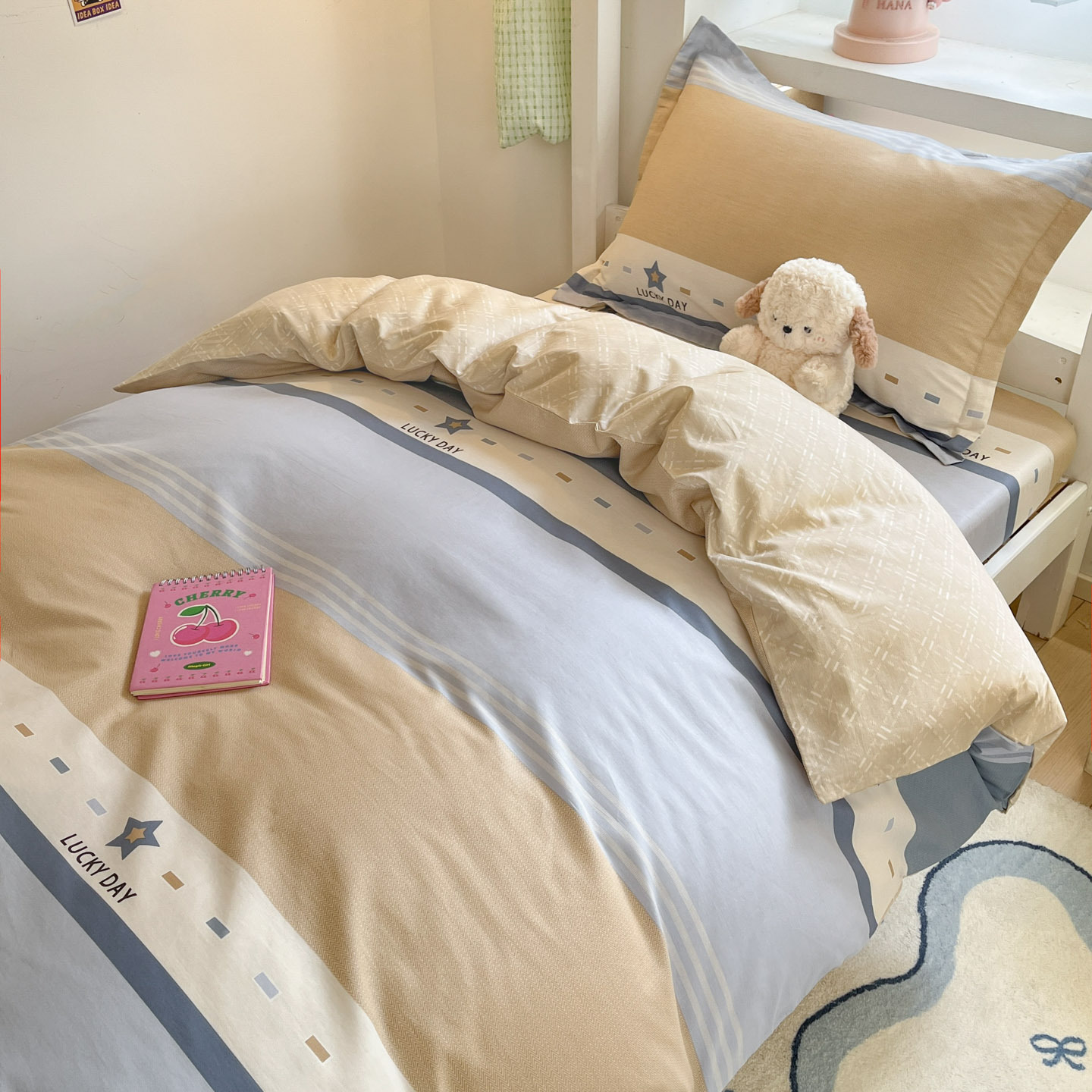 Juego de cama de dormitorio de estudiantes de tres piezas de algodón de algodón, funda de edredón, edredón, edredón, juego completo de núcleo