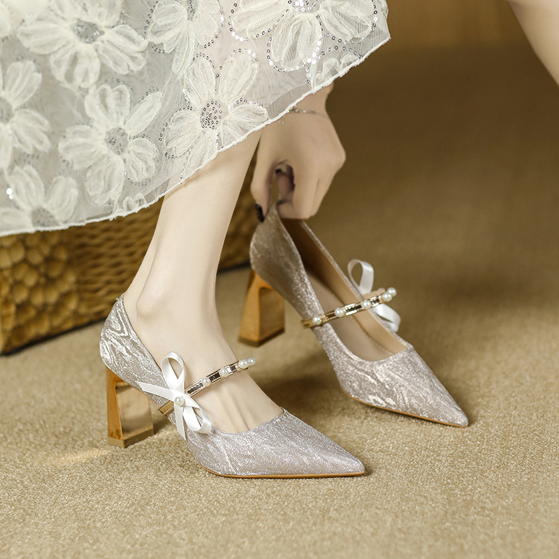 6618 Lucky Girl 2026 Spring New Pointed Toe High Heels Bridal Wedding Shoes Unique Elegant French Style Chunky Heel Pumps