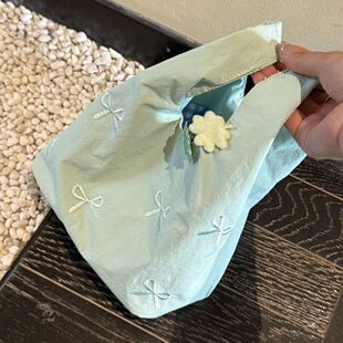 ���ɾG�����Y�̽��������Ů�ı�yС�����ճ�ͨ�ڿɐ��ռ{������