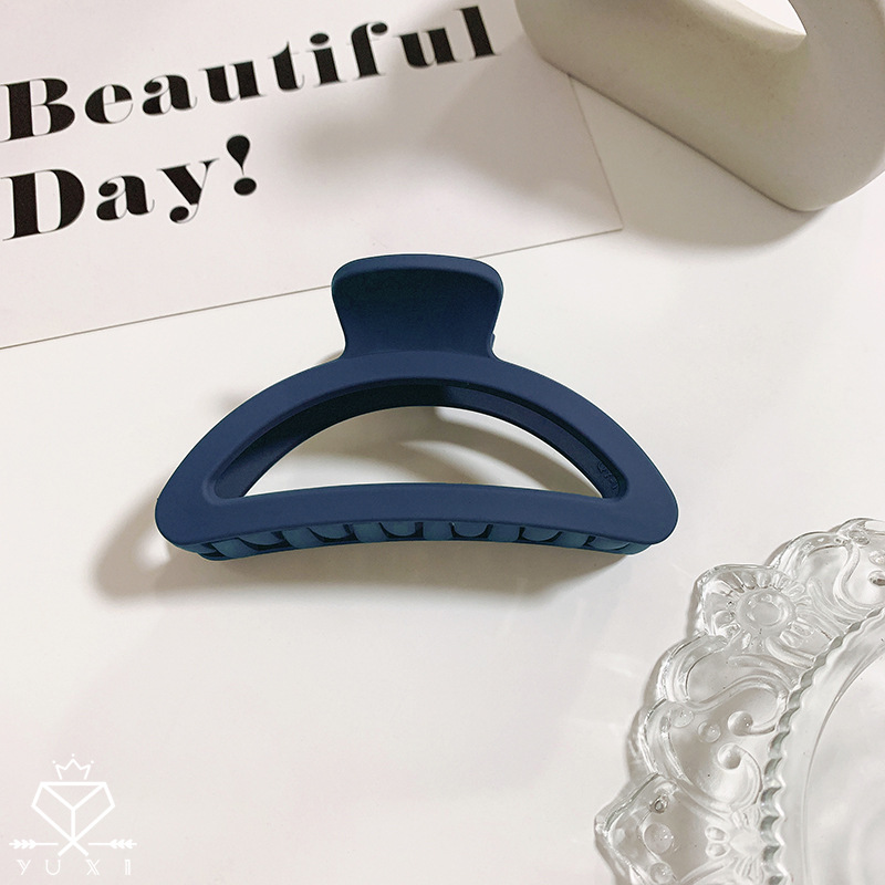 Estilo coreano nueva pinza de pelo curvada de tamaño medio agarre de pelo ámbar updo clip de pelo temperamento cabeza trasera cola de caballo clip tocado