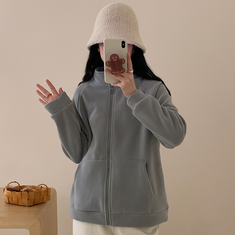 帆泰秋冬に合わせて、ベルベットの保温コートを厚くします。|undefined